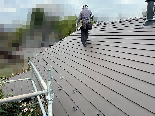 北杜市　屋根カバー工事